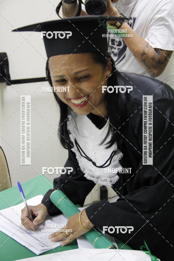 Buy your photos of the eventFormandos Cruz Vermelha on Fotop