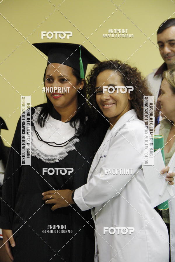 Buy your photos of the eventFormandos Cruz Vermelha on Fotop