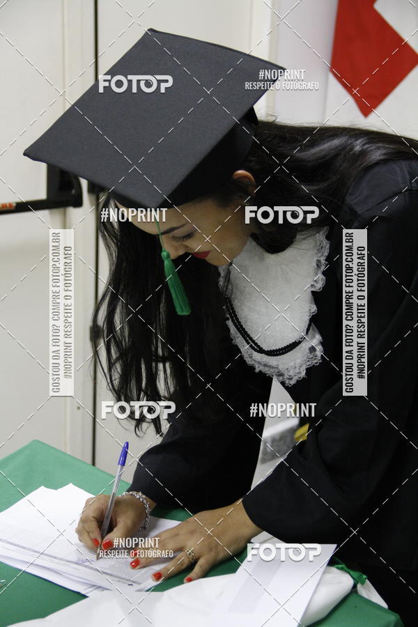 Buy your photos of the eventFormandos Cruz Vermelha on Fotop