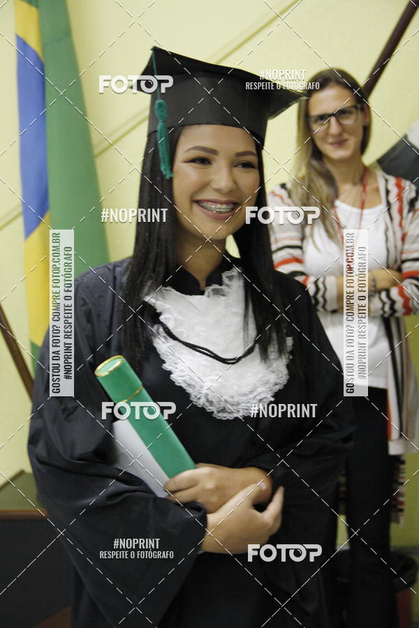 Buy your photos of the eventFormandos Cruz Vermelha on Fotop