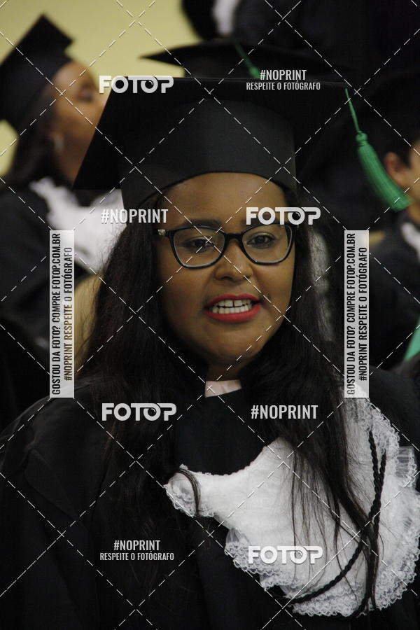 Buy your photos of the eventFormandos Cruz Vermelha on Fotop
