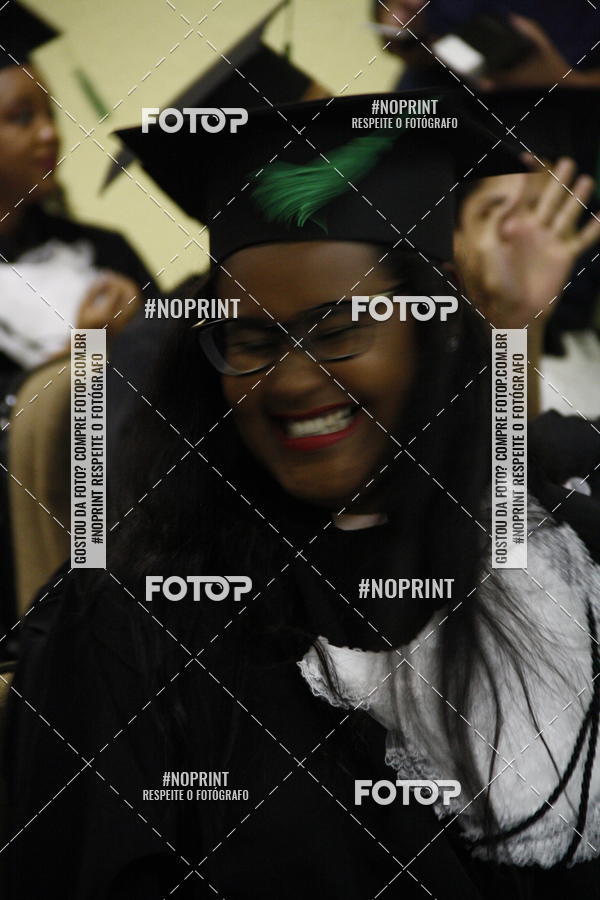 Buy your photos of the eventFormandos Cruz Vermelha on Fotop