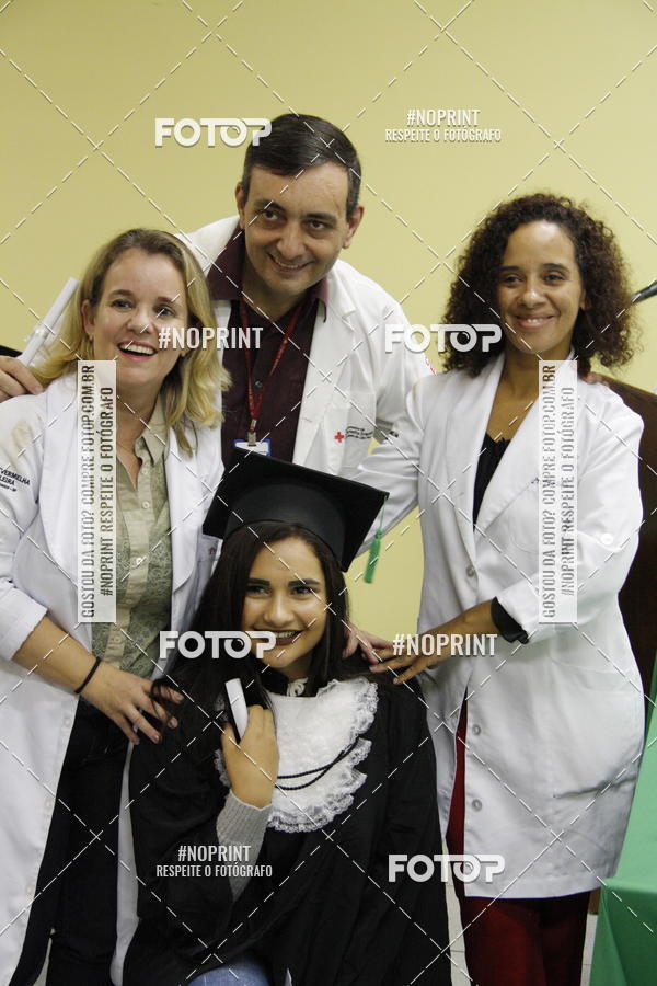 Buy your photos of the eventFormandos Cruz Vermelha on Fotop