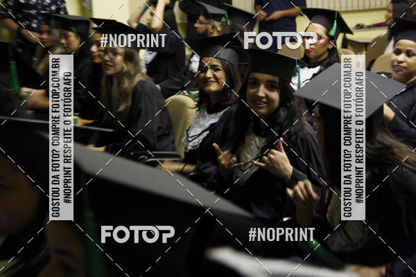 Buy your photos of the eventFormandos Cruz Vermelha on Fotop