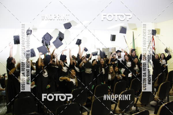 Buy your photos of the eventFormandos Cruz Vermelha on Fotop