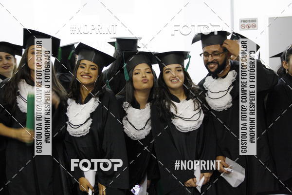 Buy your photos of the eventFormandos Cruz Vermelha on Fotop