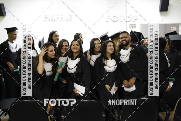 Buy your photos of the eventFormandos Cruz Vermelha on Fotop