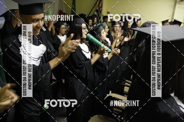 Buy your photos of the eventFormandos Cruz Vermelha on Fotop
