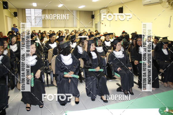 Buy your photos of the eventFormandos Cruz Vermelha on Fotop