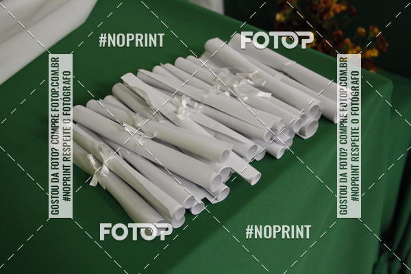 Buy your photos of the eventFormandos Cruz Vermelha on Fotop