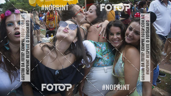 Buy your photos of the eventBloco de Carnaval Vou de Txi (10/03/2019) on Fotop