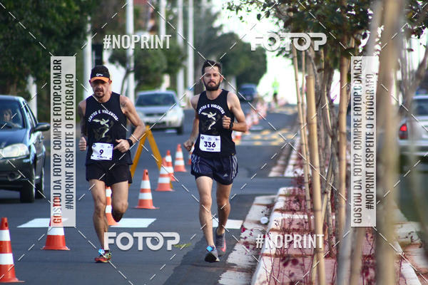 Buy your photos of the eventCastelinho Sunset Run on Fotop