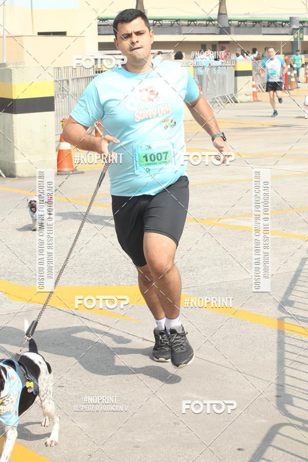 Buy your photos of the eventCorrida Scooby Doo Internacional Shopping Guarulhos 2019 on Fotop