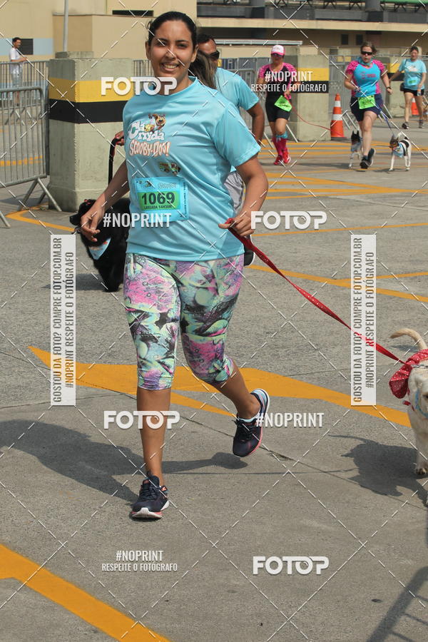 Buy your photos of the eventCorrida Scooby Doo Internacional Shopping Guarulhos 2019 on Fotop