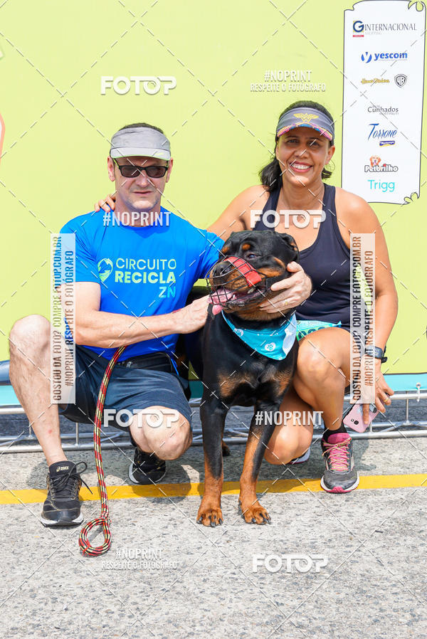Buy your photos of the eventCorrida Scooby Doo Internacional Shopping Guarulhos 2019 on Fotop