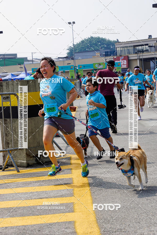 Buy your photos of the eventCorrida Scooby Doo Internacional Shopping Guarulhos 2019 on Fotop