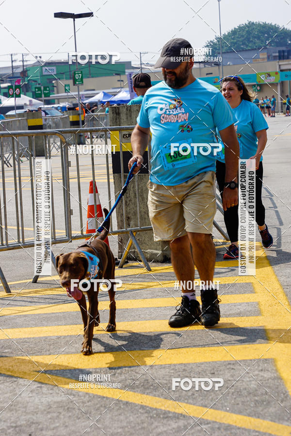 Buy your photos of the eventCorrida Scooby Doo Internacional Shopping Guarulhos 2019 on Fotop