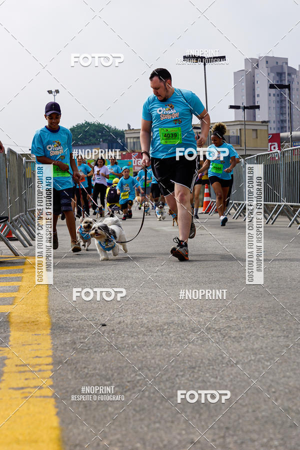 Buy your photos of the eventCorrida Scooby Doo Internacional Shopping Guarulhos 2019 on Fotop