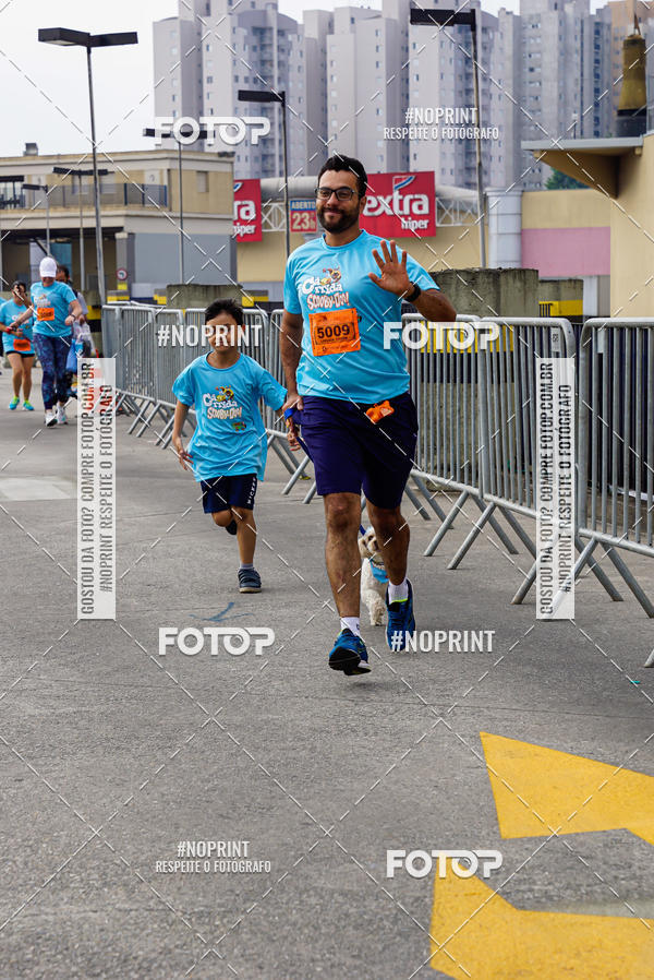 Buy your photos of the eventCorrida Scooby Doo Internacional Shopping Guarulhos 2019 on Fotop