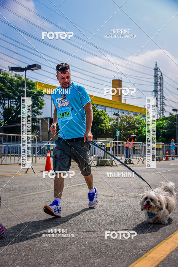 Buy your photos of the eventCorrida Scooby Doo Internacional Shopping Guarulhos 2019 on Fotop