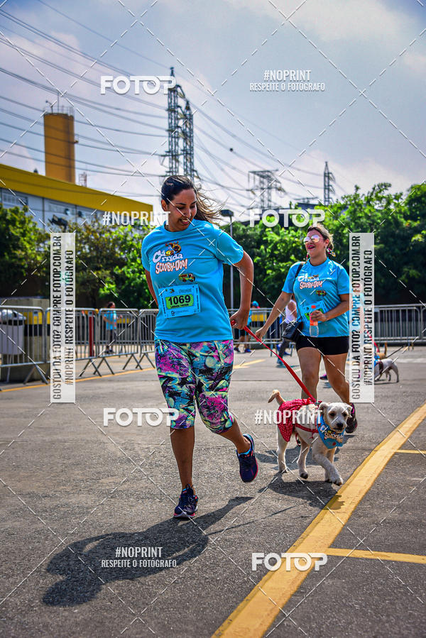 Buy your photos of the eventCorrida Scooby Doo Internacional Shopping Guarulhos 2019 on Fotop