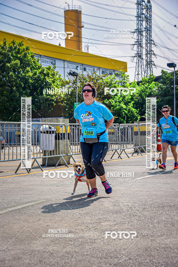 Buy your photos of the eventCorrida Scooby Doo Internacional Shopping Guarulhos 2019 on Fotop