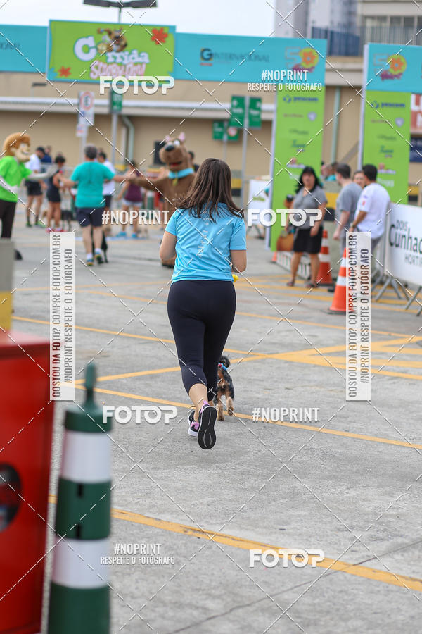 Buy your photos of the eventCorrida Scooby Doo Internacional Shopping Guarulhos 2019 on Fotop