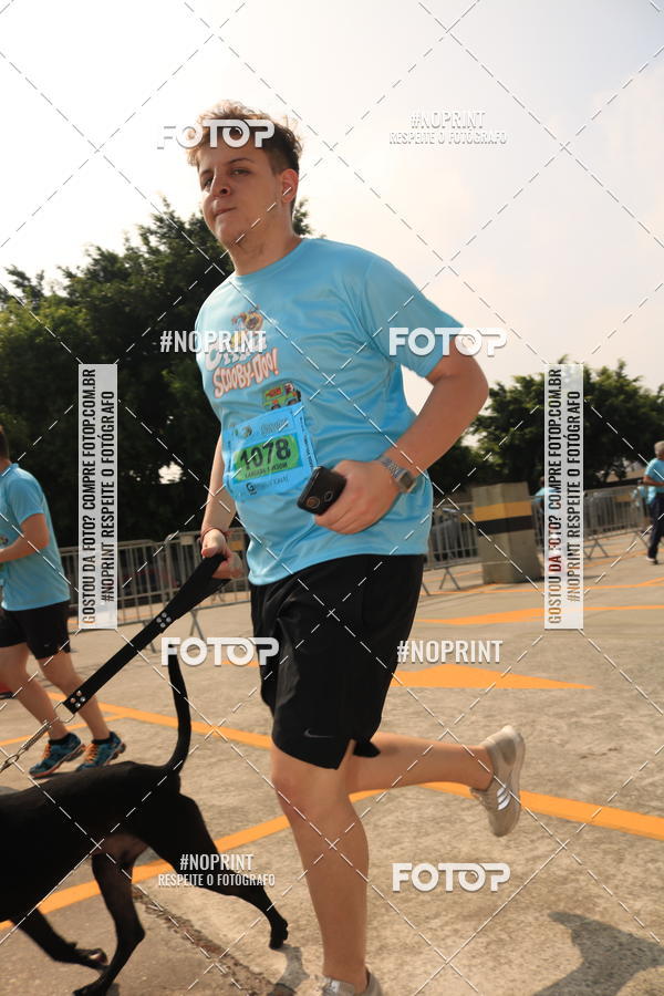 Buy your photos of the eventCorrida Scooby Doo Internacional Shopping Guarulhos 2019 on Fotop