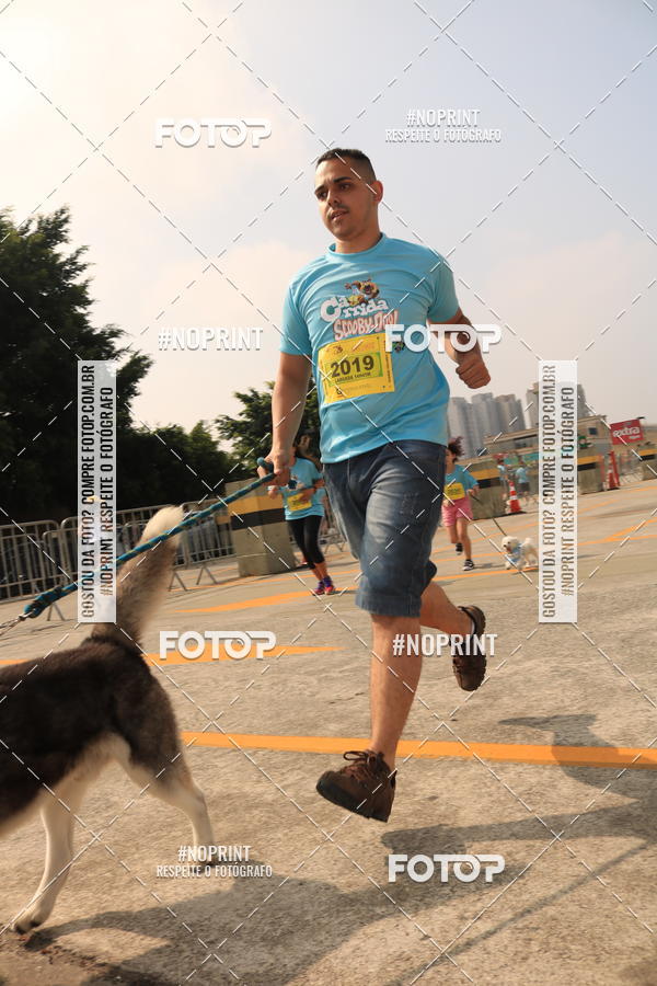 Buy your photos of the eventCorrida Scooby Doo Internacional Shopping Guarulhos 2019 on Fotop