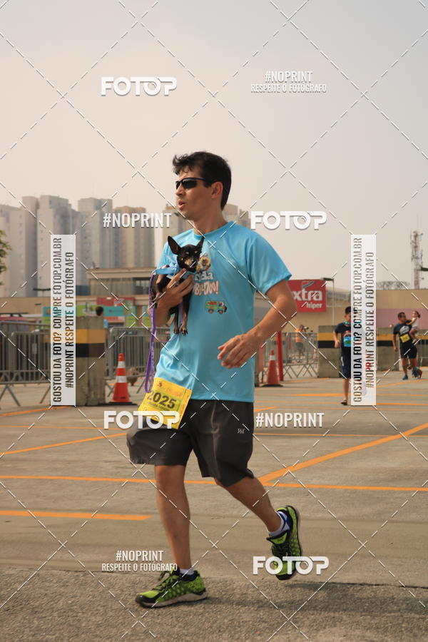 Buy your photos of the eventCorrida Scooby Doo Internacional Shopping Guarulhos 2019 on Fotop