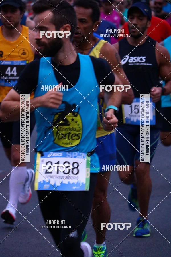 Buy your photos of the eventASICS Golden Run SP 2019 on Fotop