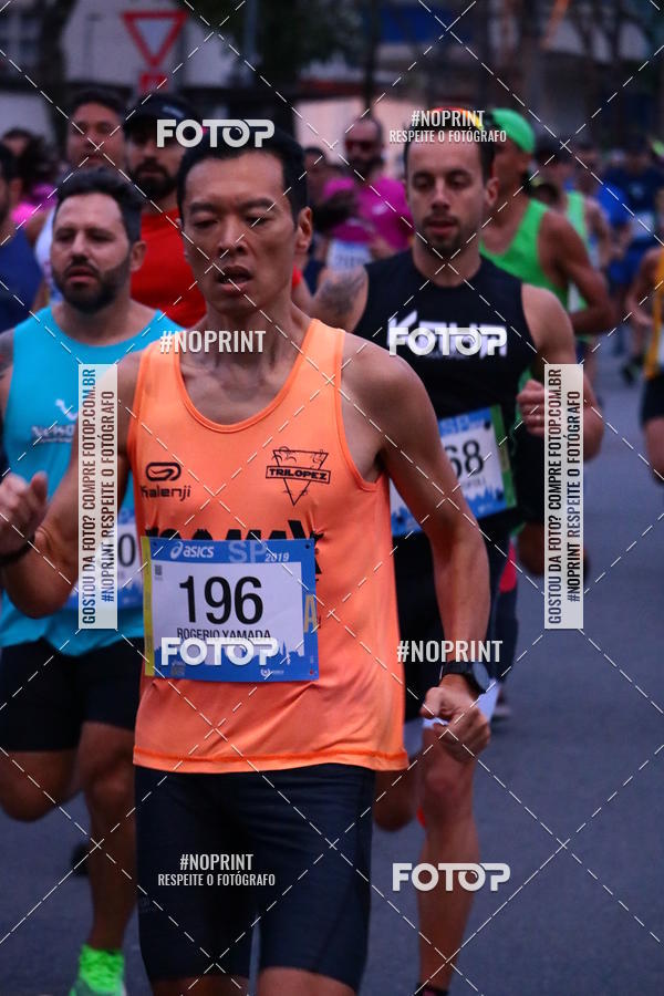Buy your photos of the eventASICS Golden Run SP 2019 on Fotop