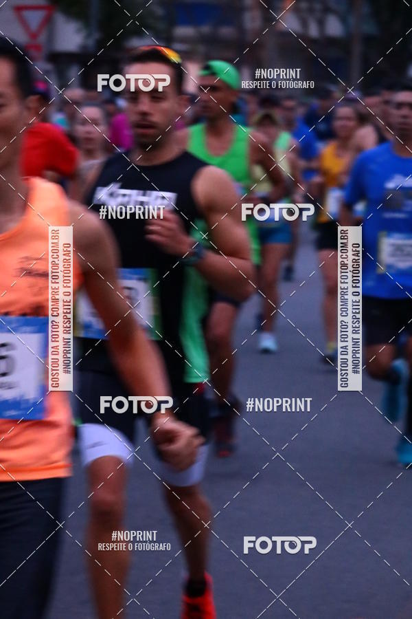 Buy your photos of the eventASICS Golden Run SP 2019 on Fotop
