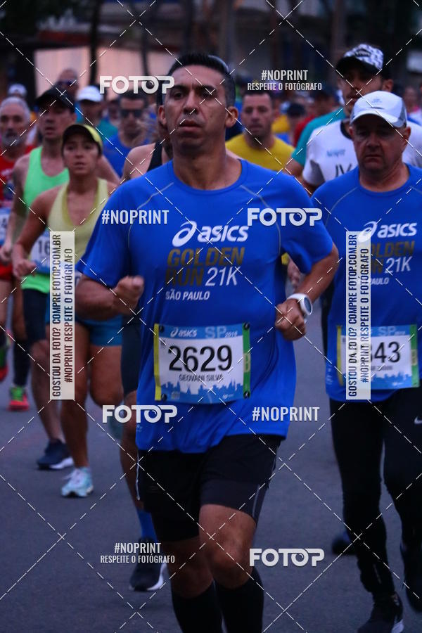 Buy your photos of the eventASICS Golden Run SP 2019 on Fotop