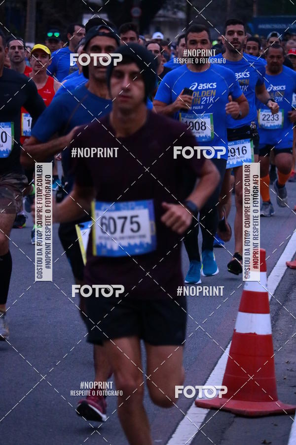 Buy your photos of the eventASICS Golden Run SP 2019 on Fotop