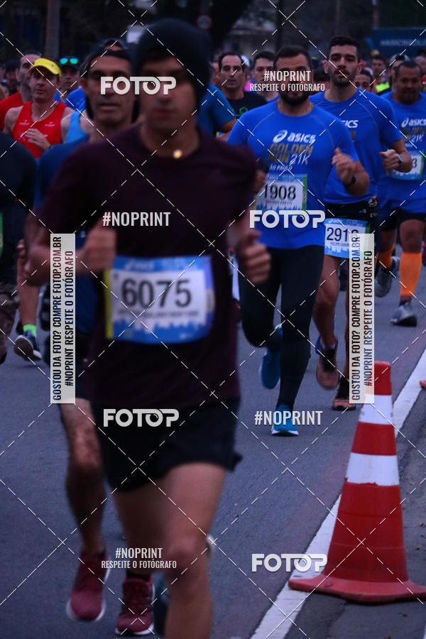 Buy your photos of the eventASICS Golden Run SP 2019 on Fotop