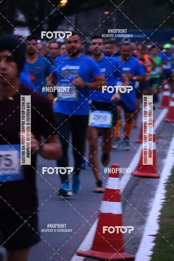 Buy your photos of the eventASICS Golden Run SP 2019 on Fotop