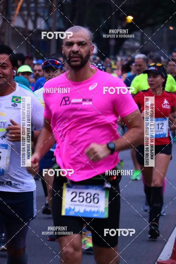Buy your photos of the eventASICS Golden Run SP 2019 on Fotop
