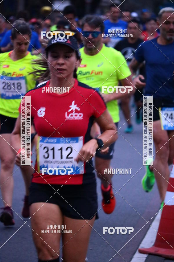 Buy your photos of the eventASICS Golden Run SP 2019 on Fotop