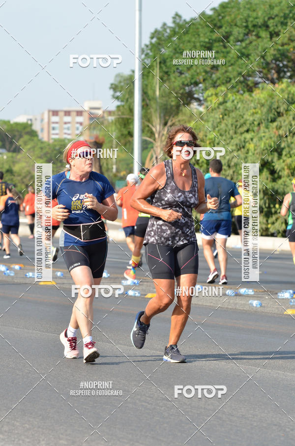 Buy your photos of the eventASICS Golden Run Braslia 2019 on Fotop