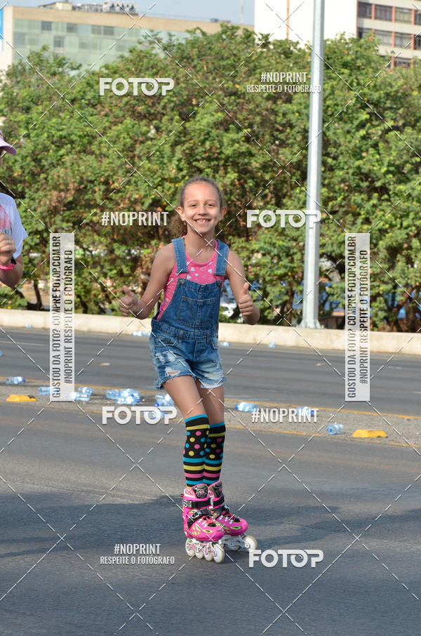 Buy your photos of the eventASICS Golden Run Braslia 2019 on Fotop
