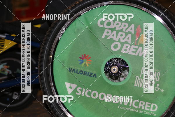 Buy your photos of the eventNight Run Carmo do Cajuru on Fotop
