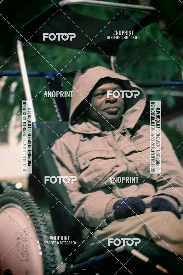 Buy your photos of the eventNight Run Carmo do Cajuru on Fotop