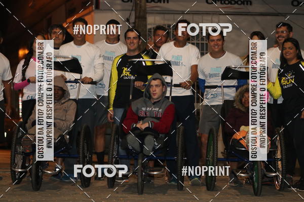 Buy your photos of the eventNight Run Carmo do Cajuru on Fotop