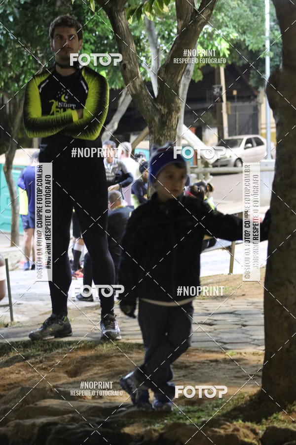 Buy your photos of the eventNight Run Carmo do Cajuru on Fotop