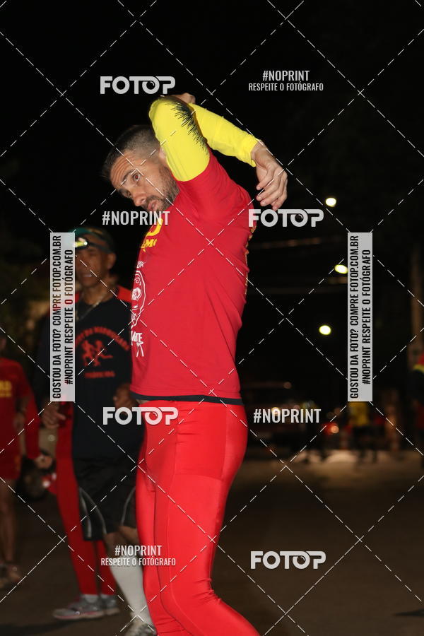 Buy your photos of the eventNight Run Carmo do Cajuru on Fotop