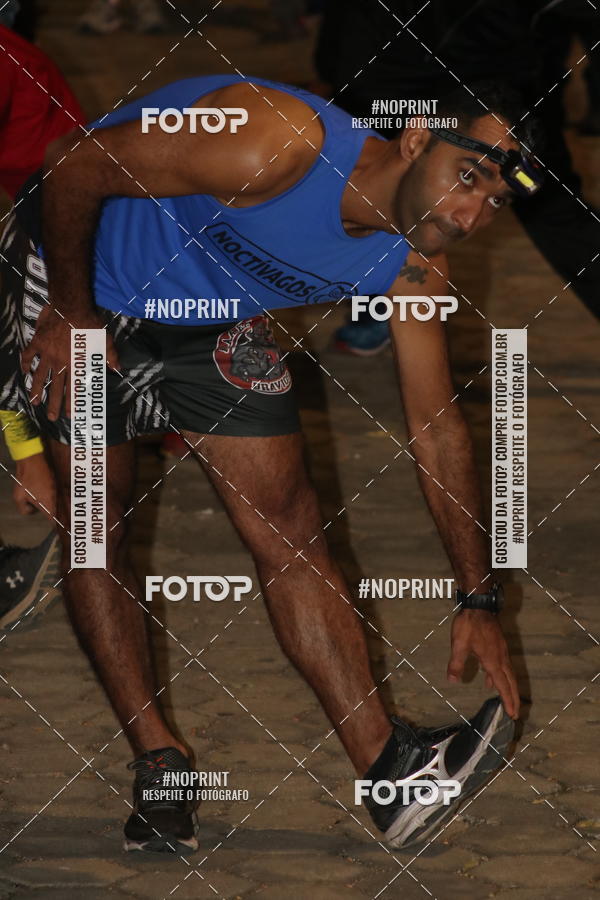Buy your photos of the eventNight Run Carmo do Cajuru on Fotop