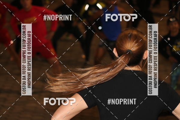 Buy your photos of the eventNight Run Carmo do Cajuru on Fotop