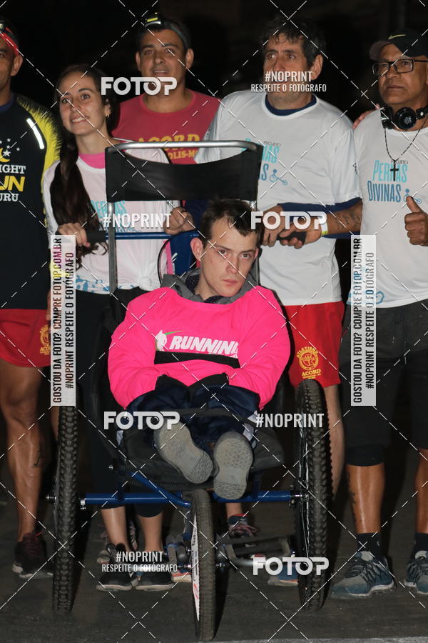Buy your photos of the eventNight Run Carmo do Cajuru on Fotop