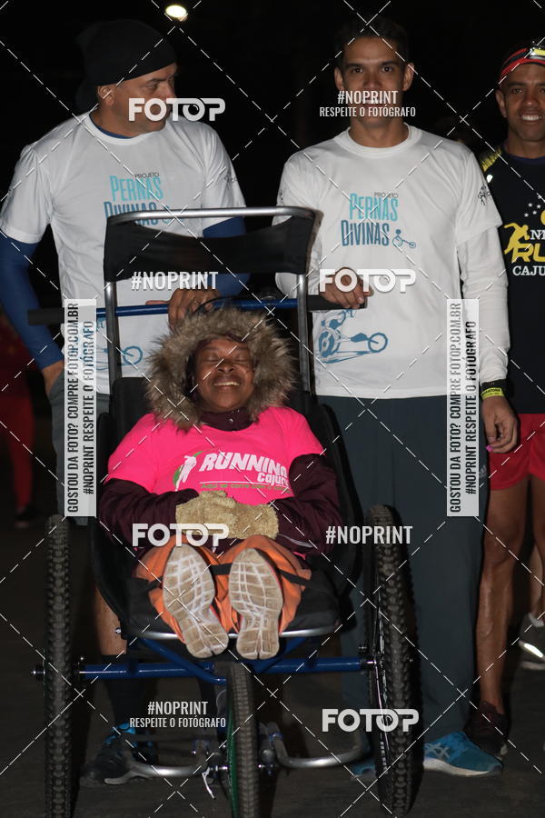 Buy your photos of the eventNight Run Carmo do Cajuru on Fotop